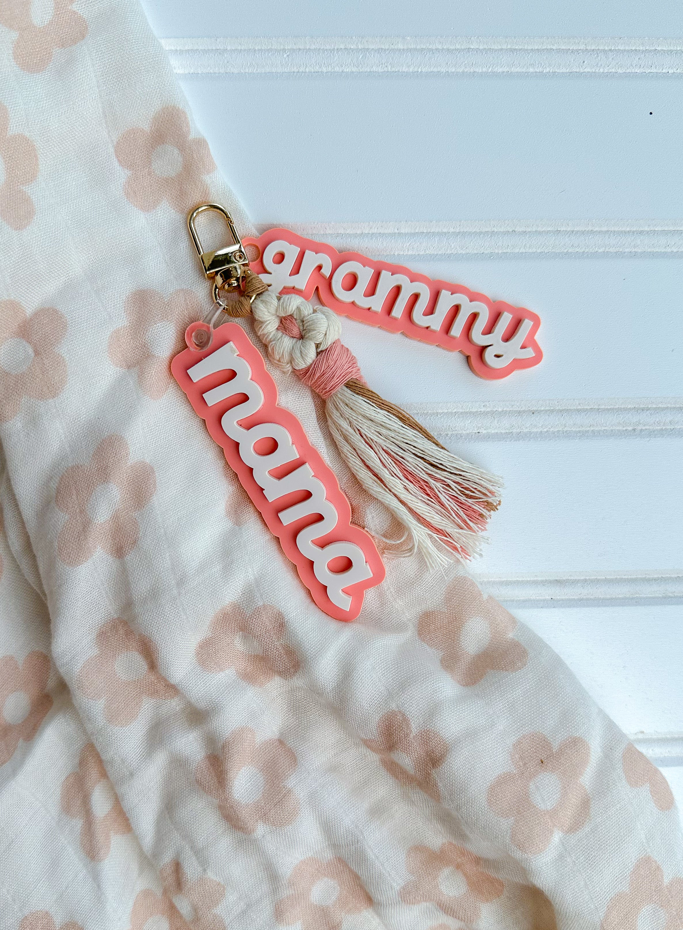 Mother’s Day Keychain | Macrame daisy Keychain