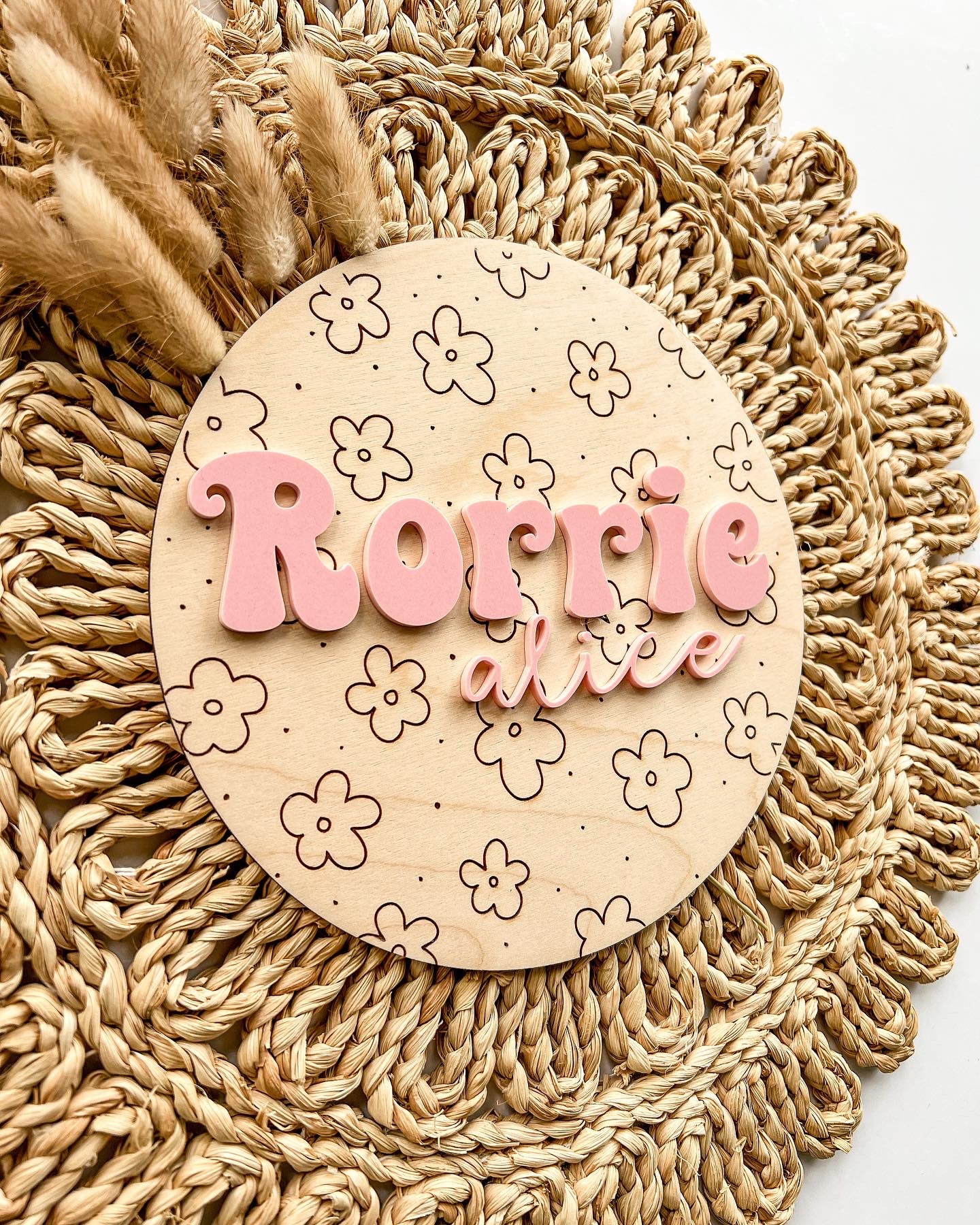 Daisy Personalized Name Round